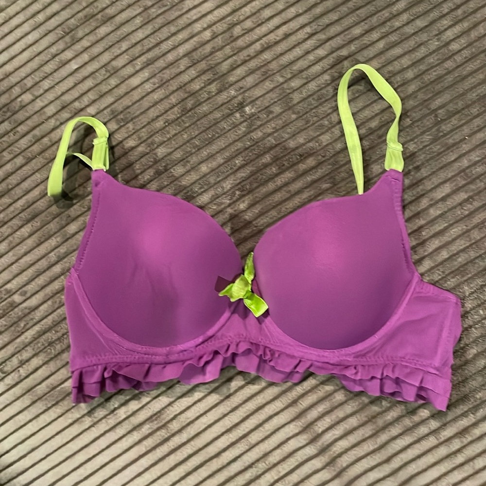 96. Neon bra